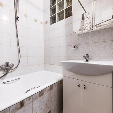 Cozy In With Free Parking. Apartment *