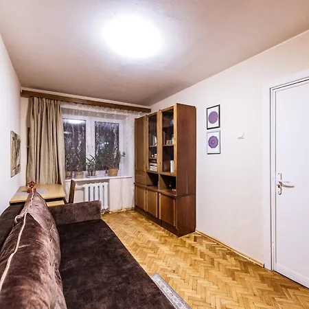 Cozy In With Free Parking.