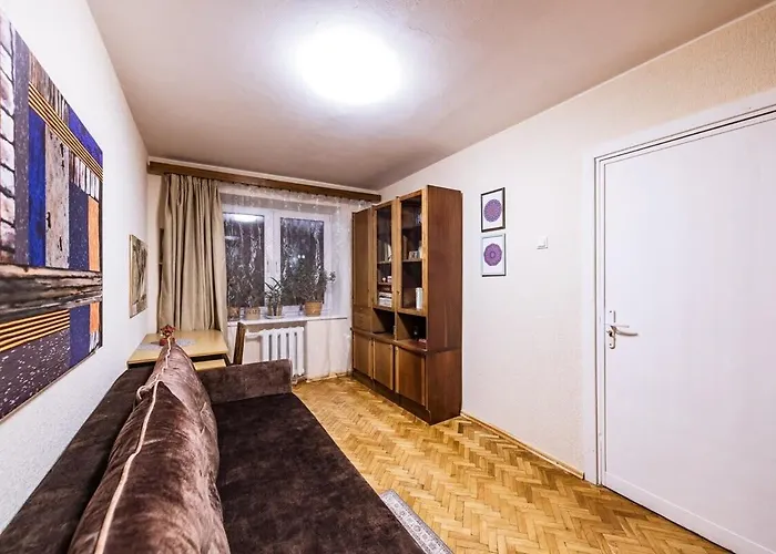 Cozy In With Free Parking.