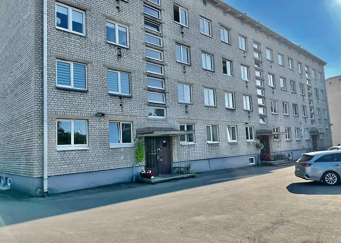 Cozy In With Free Parking. Apartamento